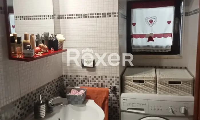 Rexer-SantAngelo-Romano-SantAngelo-Romano-in-vendita-delizioso-monolocale-Bagno