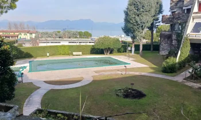 Rexer-Desenzano-del-Garda-Desenzano-del-Garda-ampio-trilocale-con-box-auto-e-cantina-Giardino