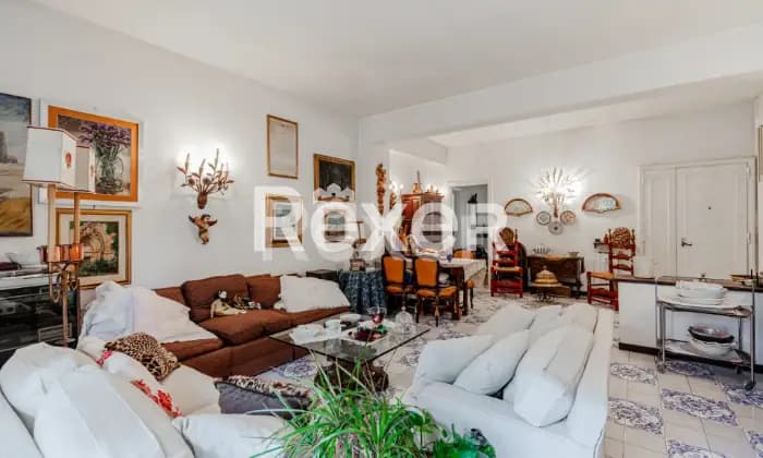 Rexer-Roma-Ampio-appartamento-con-doppio-ingresso-in-posizione-top-SALONE