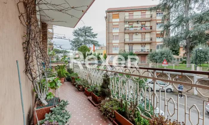 Rexer-Roma-Ampio-appartamento-con-doppio-ingresso-in-posizione-top-BALCONI