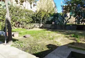 Rexer-Portoferraio-Casa-indipendente-con-giardino-composta-da-due-appartamenti-Giardino