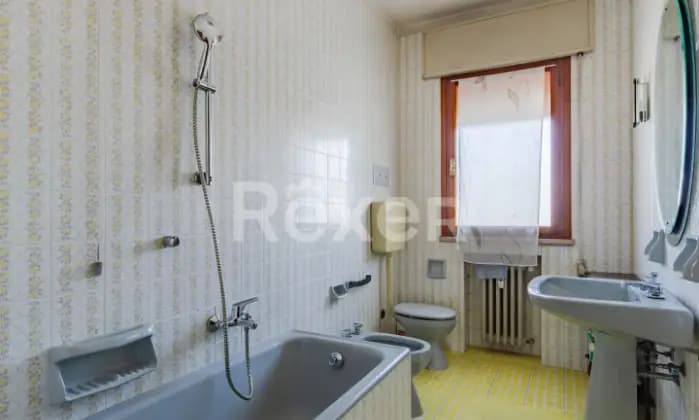 Rexer-Venezia-Appartamento-mq-con-soffitta-e-garage-Bagno