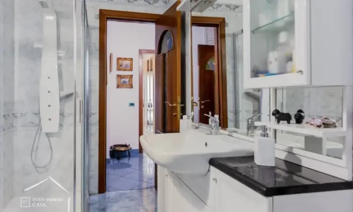 Rexer-Milano-Via-Casoretto-Quadrilocale-ristrutturato-mq-con-cantina-Bagno