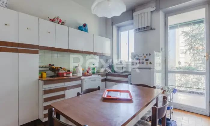 Rexer-Milano-Trilocale-con-soggiorno-doppio-e-cucina-abitabile-mq-Cucina