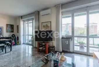 Rexer-Milano-Trilocale-con-soggiorno-doppio-e-cucina-abitabile-mq-Altro