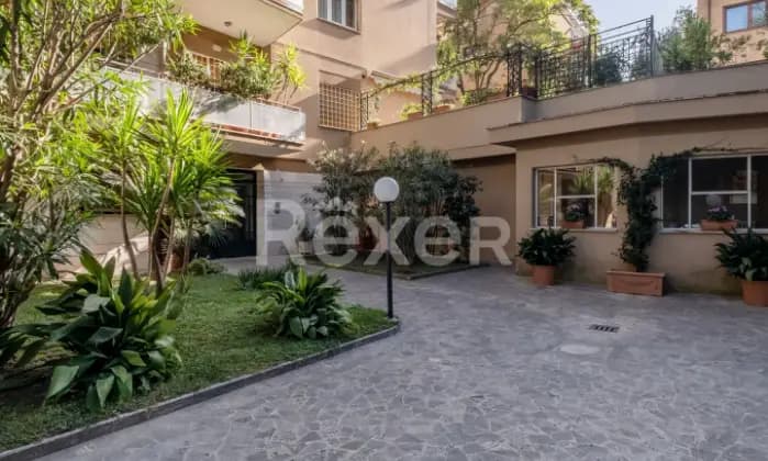 Rexer-Roma-Balduina-via-Massimi-Attico-con-ampie-terrazze-Giardino