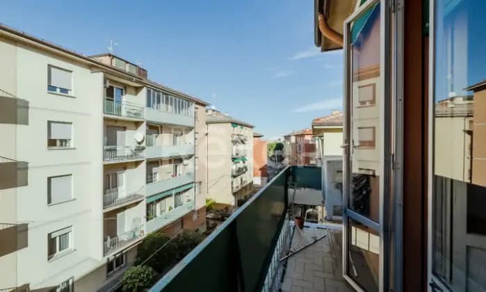 Rexer-Bologna-Saragozza-via-Bastia-mq-con-balconi-e-cantina-Terrazzo