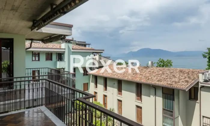 Rexer-Desenzano-del-Garda-Plurilocale-vista-lago-Terrazzo