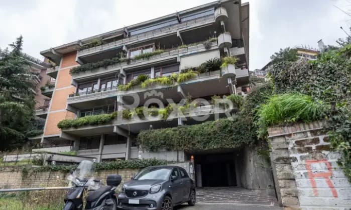 Rexer-Roma-Corso-Francia-Appartamento-piano-alto-con-terrazza-e-box-auto-Terrazzo