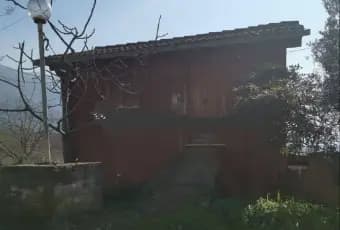 Rexer-Piglio-Vendesi-casa-rurale-in-Contrada-Coce-a-Piglio-Terrazzo