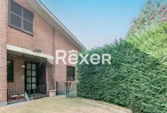 Rexer-Moncalieri-Moncalieri-Appartamento-signorile-su-due-livelli-con-box-auto-doppio-e-terreno-ad-uso-esclusivo-Terrazzo