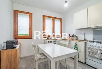 Rexer-Segrate-Appartamento-mq-in-classe-A-con-giardino-cantina-e-posto-auto-Cucina
