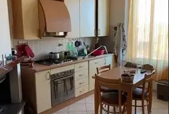 Rexer-Urbino-Vendesi-appartmento-in-Via-Fra-CarnevaleURBINO-PU-Cucina