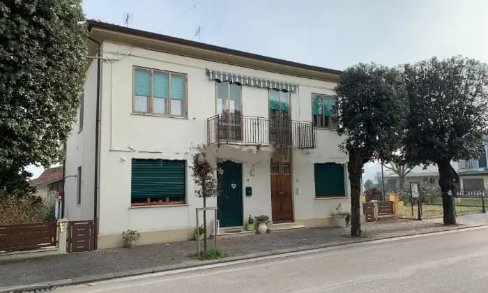 Rexer-Pesaro-Appartamento-in-vendita-in-via-Roma-Piagge-Terre-Roveresche-Giardino