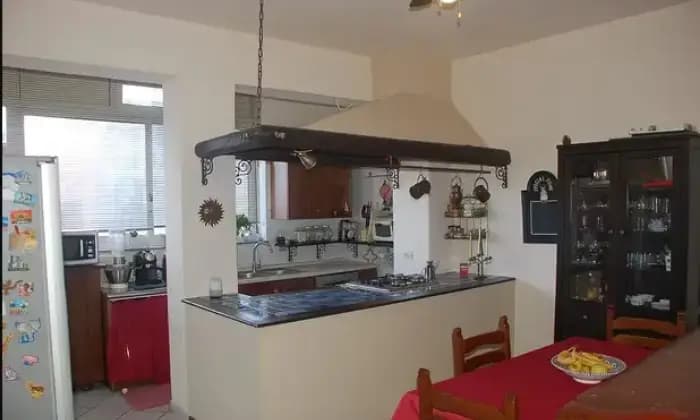 Rexer-Aci-SantAntonio-Luminosissimo-appartamento-in-vendita-ad-Aci-SantAntonio-Cucina