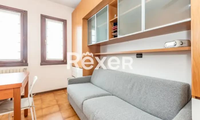 Rexer-Desenzano-del-Garda-Monolocale-arredato-con-cantina-e-box-auto-Altro