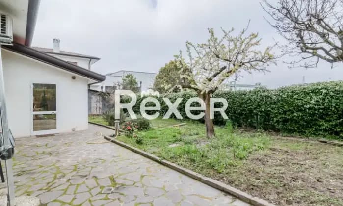 Rexer-Abano-Terme-Villa-singola-mq-con-terrazzo-e-giardino-Giardino