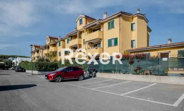 Rexer-Roma-Infernetto-Appartamento-con-giardino-Terrazzo