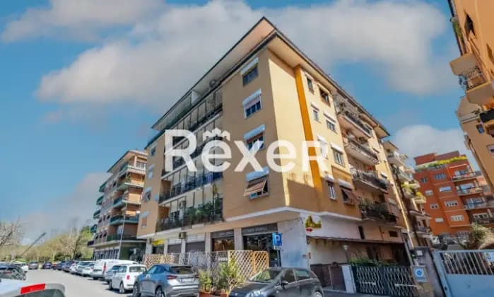 Rexer-Roma-Appartamento-mq-con-cantina-mansarda-e-posto-auto-Terrazzo