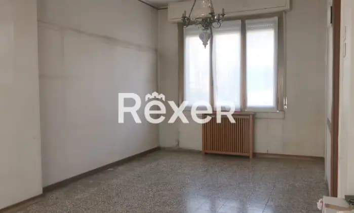 Rexer-Monza-Bilocale-da-ristrutturare-Altro