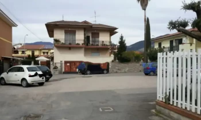 Rexer-Latina-Vendesi-appartamento-in-Via-Stella-Alpina-a-Latina-Giardino