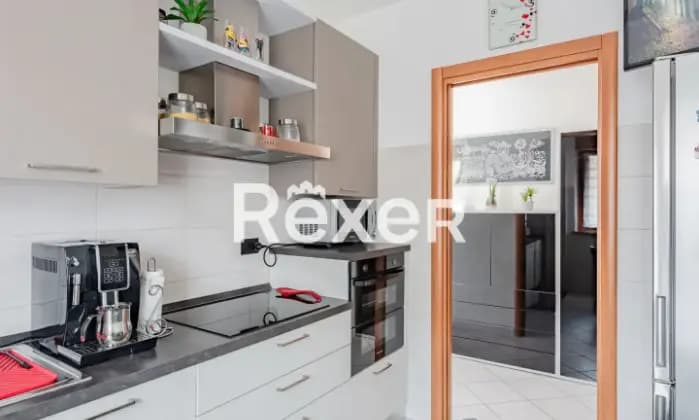 Rexer-Cesano-Boscone-Bilocale-con-cucina-abitabile-balcone-cantina-e-box-auto-Cucina