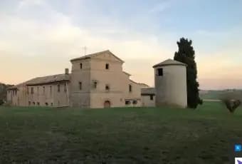 Rexer-Appignano-Casalecascina-in-vendita-in-contrada-VerdefioreAppignano-MC-Giardino
