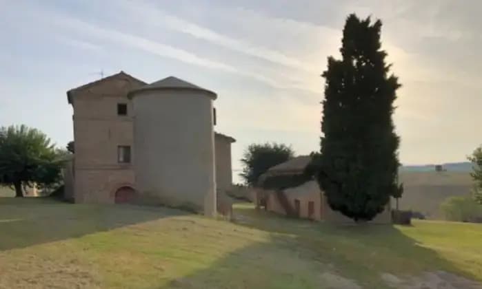 Rexer-Appignano-Casalecascina-in-vendita-in-contrada-VerdefioreAppignano-MC-Terrazzo