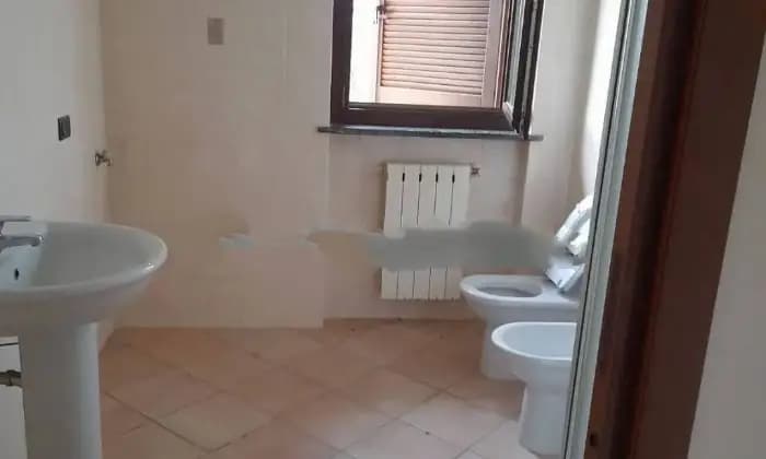 Rexer-Montanaso-Lombardo-Vendesi-appartamento-in-Via-Roma-Centro-Montanaso-Lombardo-Bagno