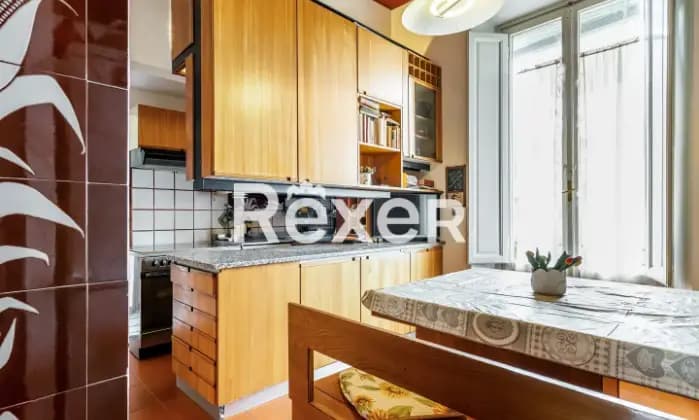 Rexer-Firenze-Via-delle-Cinque-Giornate-Appartamento-di-vani-oltre-servizi-balconi-e-accessori-Cucina