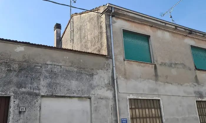 Rexer-Sabbioneta-Casa-singola-in-via-Claudio-Monteverdi-a-Ponteterra-di-Sabbionetta-Garage