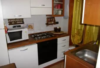 Rexer-Frabosa-Sottana-Vendesi-appartamento-in-Via-Via-Galassia-a-Prato-Nevoso-Cucina