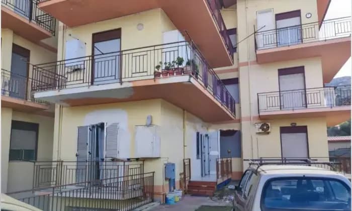 Rexer-Gioiosa-Marea-Appartamento-in-vendita-in-via-Caltanissetta-a-Gioiosa-Marea-Garage