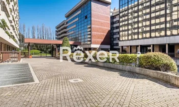 Rexer-Roma-Benedetto-Croce-Montagnola-Appartamento-panoramico-con-box-auto-Terrazzo