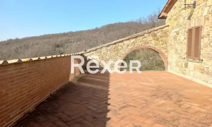 Rexer-Castelnuovo-di-Val-di-Cecina-Podere-immerso-nel-verde-con-sorgente-dacqua-privata-e-piscina-a-metri-di-altitudine-Terrazzo
