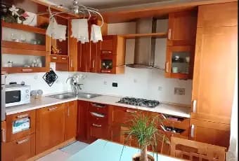 Rexer-Volpiano-Vendesi-appartamento-in-Via-Donatello-a-VOLPIANO-Cucina