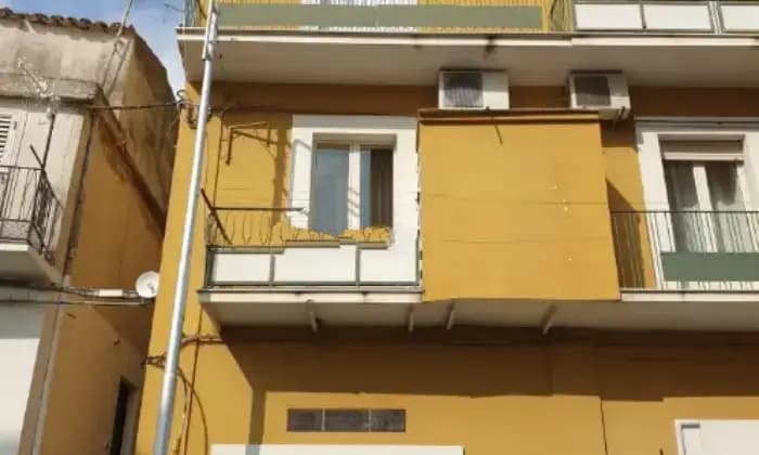 Rexer-Simeri-Crichi-Appartamento-in-vendita-in-via-Gioacchino-Murat-Terrazzo