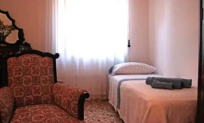 Rexer-Trapani-Casa-vacanza-con-giardino-CAMERA-DA-LETTO