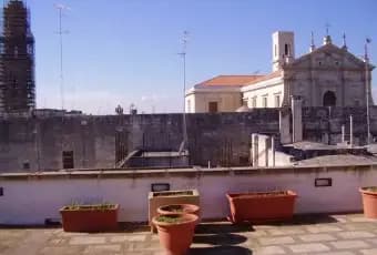 Rexer-Lecce-Appartamento-arredato-in-Lecce-Piazza-S-Oronzo-Balcone