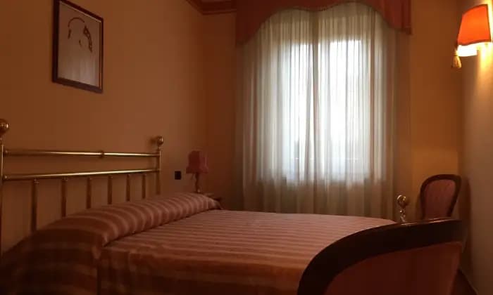 Rexer-Perugia-Appartamento-in-palazzina-depoca-CAMERA-DA-LETTO