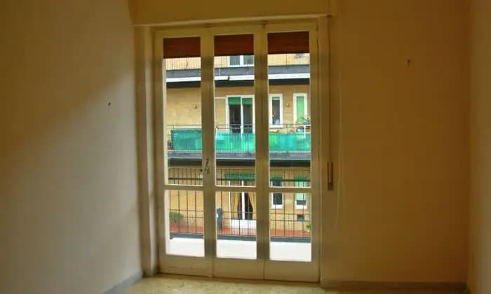 Rexer-Gragnano-Luminoso-appartamento-SALONE