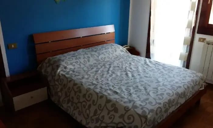 Rexer-Rovigo-Bilocale-arredato-CAMERA-DA-LETTO